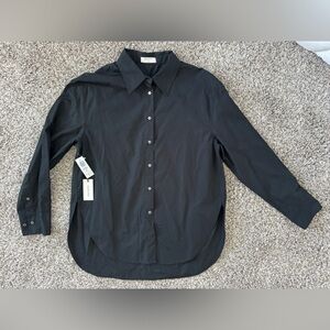 Aritzia Babaton essential relaxed button down shirt in black size small. NWT.